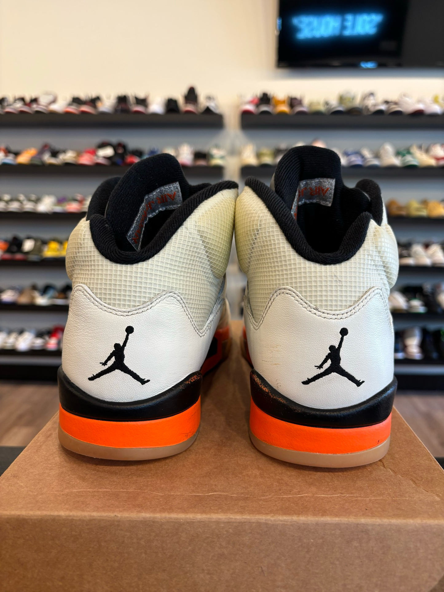 Jordan 5 Shattered Backboard Size 9 Pre-Owned (No Box)