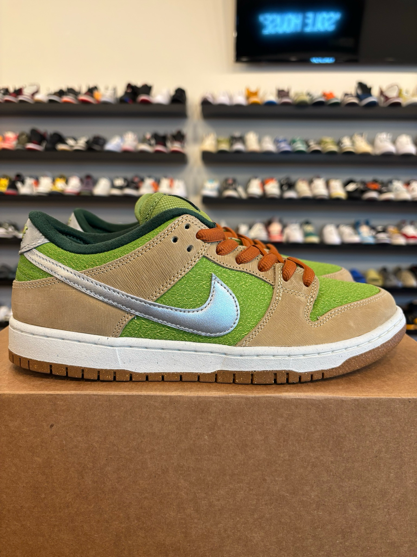 Nike SB Dunk Low Escargot Size 9 Brand New (No Box)