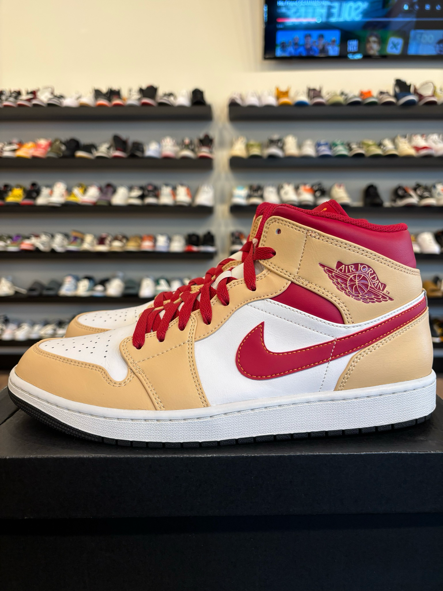 Jordan 1 Mid Cardinal Curry Size 11.5 Pre-Owned