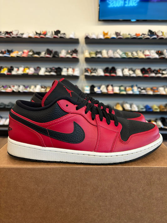 Jordan 1 Low Reverse Pebble Bred Size 12 Pre-Owned (No Box)