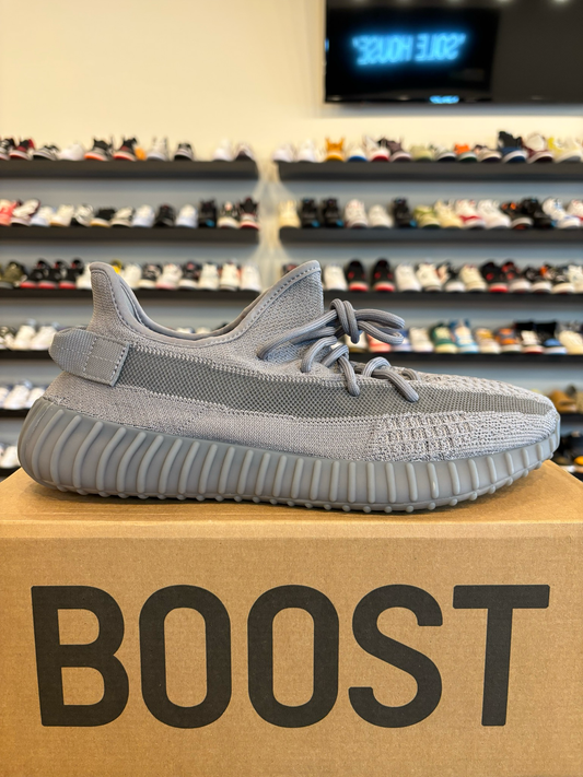 Yeezy 350 V2 Steel Grey Size 10.5 Brand New