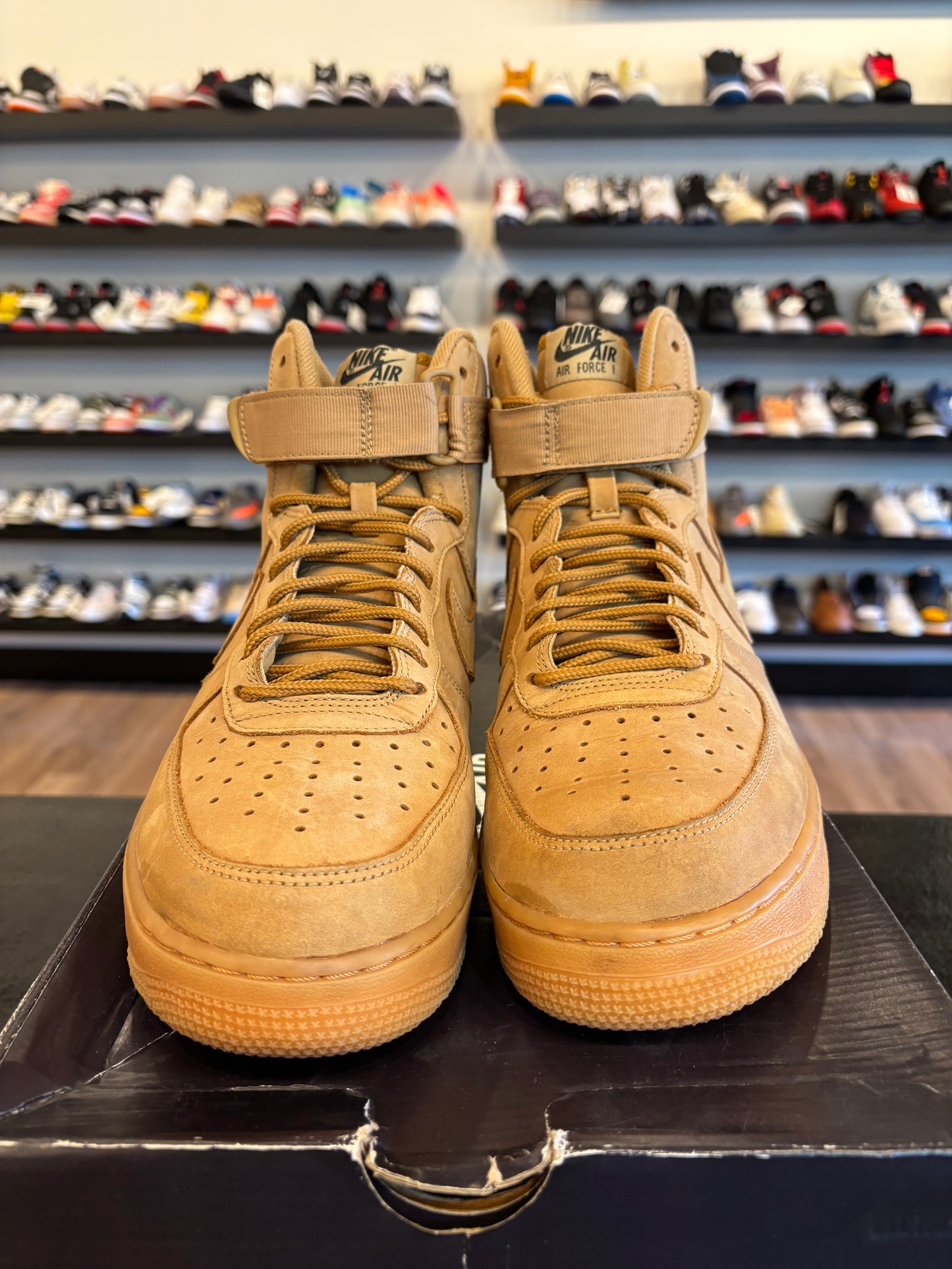 Nike Air Force 1 High Flax Size 9.5 Pre-Owned