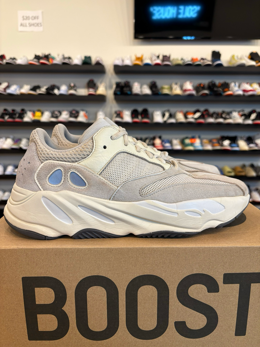 Yeezy 700 Analog Size 12 Pre-Owned