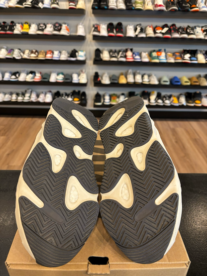 Yeezy 700 Analog Size 12 Pre-Owned