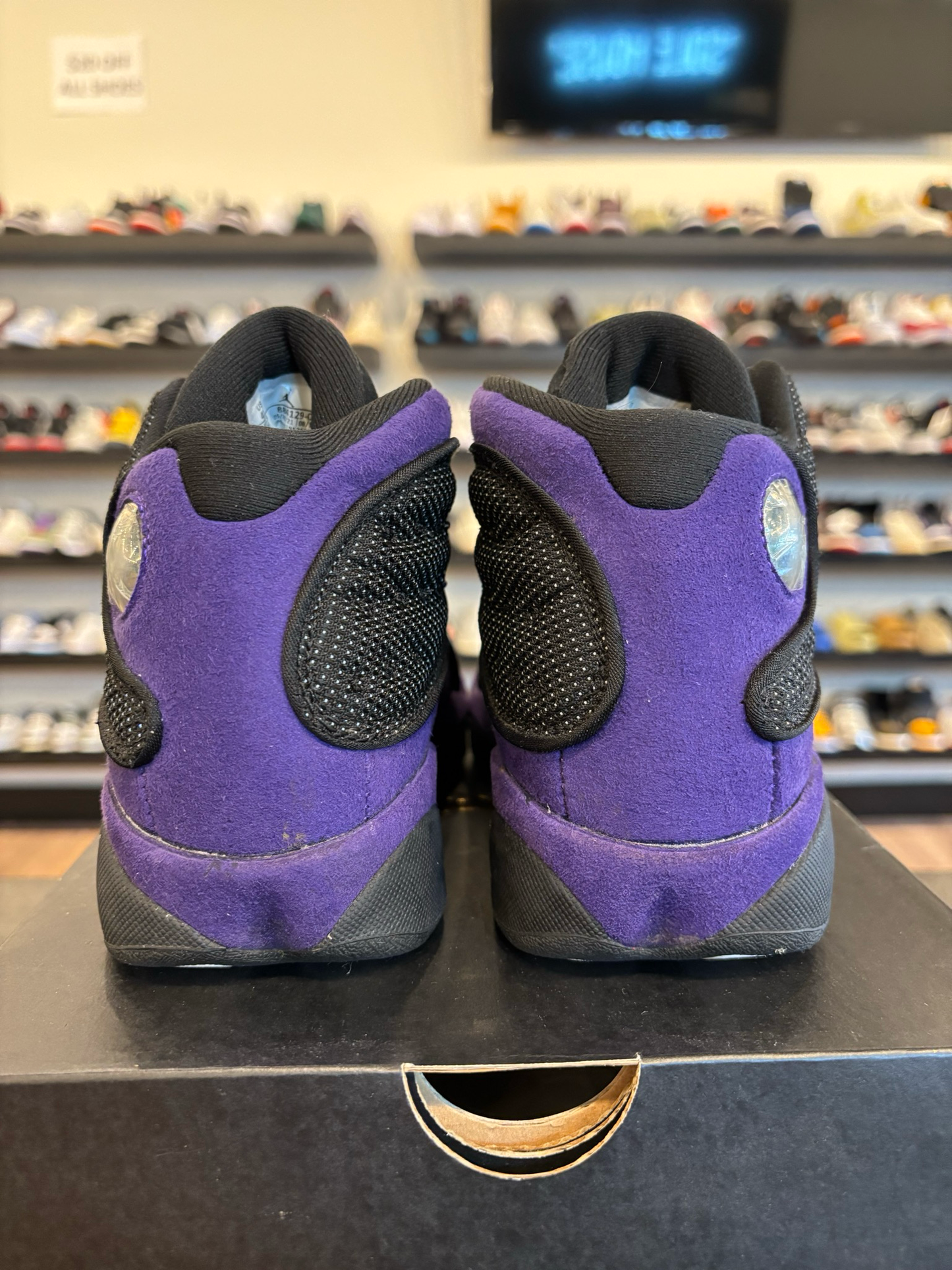 Jordan 13 Court Purple Size 4Y (5.5W) Pre-Owned