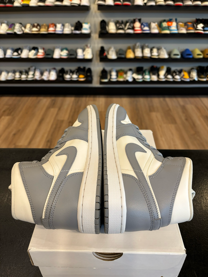 Jordan 1 Mid Cool Grey Size 5.5Y (7W) Pre-Owned
