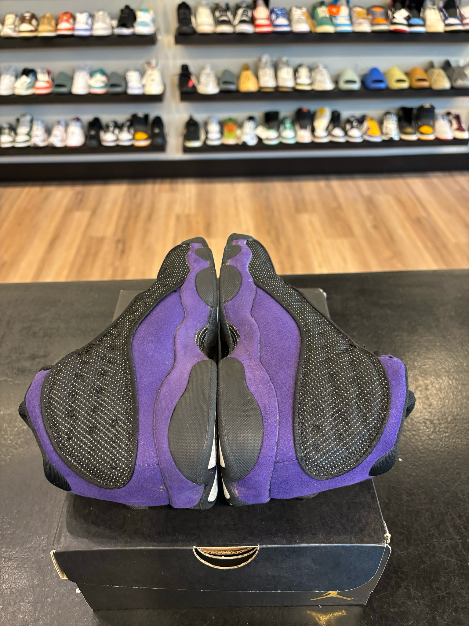 Jordan 13 Court Purple Size 4Y (5.5W) Pre-Owned