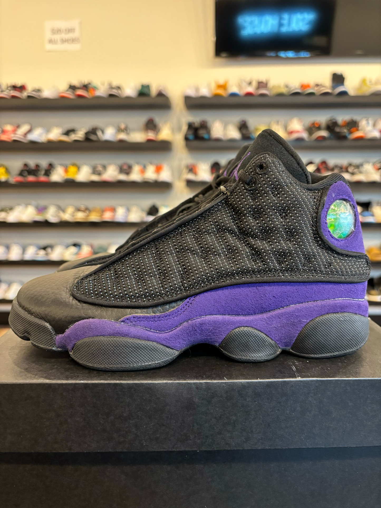 Jordan 13 Court Purple Size 4Y (5.5W) Pre-Owned