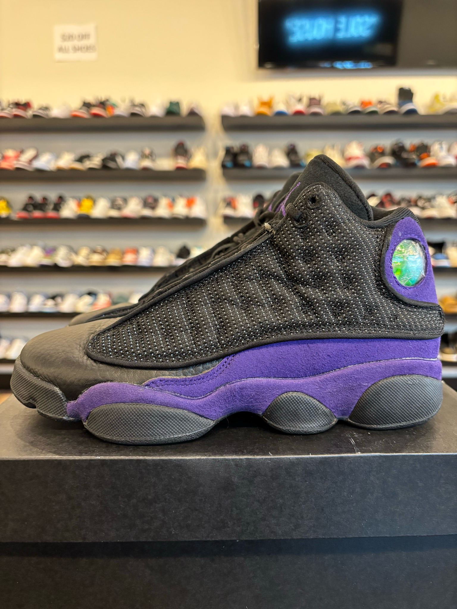 Jordan 13 Court Purple Size 4Y (5.5W) Pre-Owned