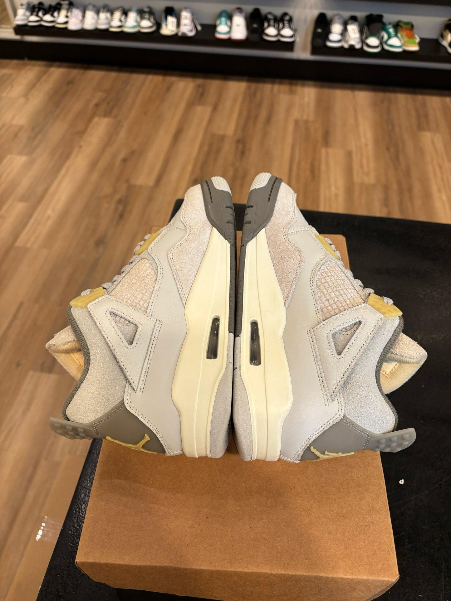 Jordan 4 Craft Photon Dust Size 7 (8.5W) Pre-Owned (No Box)