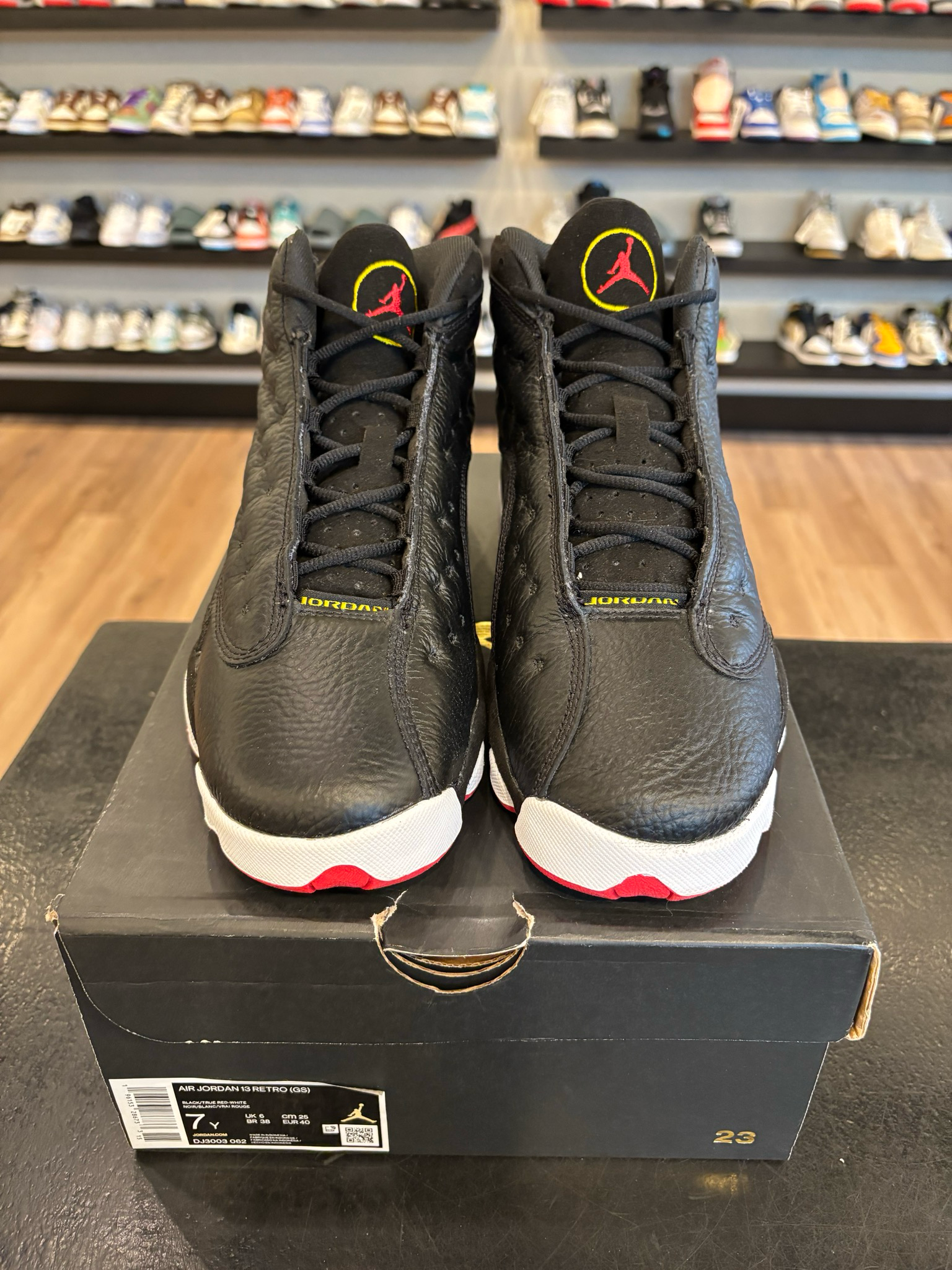 Jordan 13 Playoff Size 7Y (8.5W) Pre-Owned