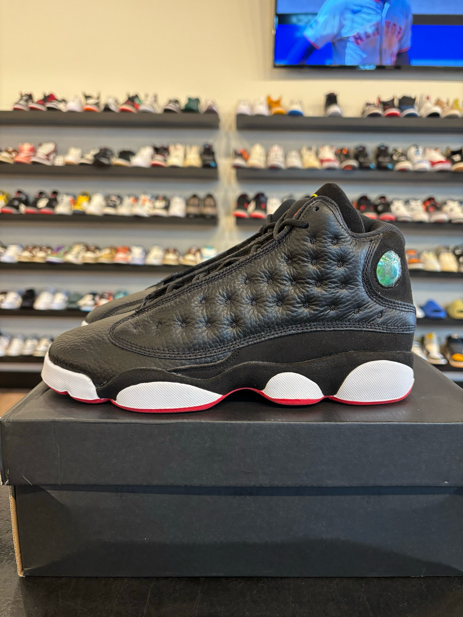 Jordan 13 Playoff Size 7Y (8.5W) Pre-Owned