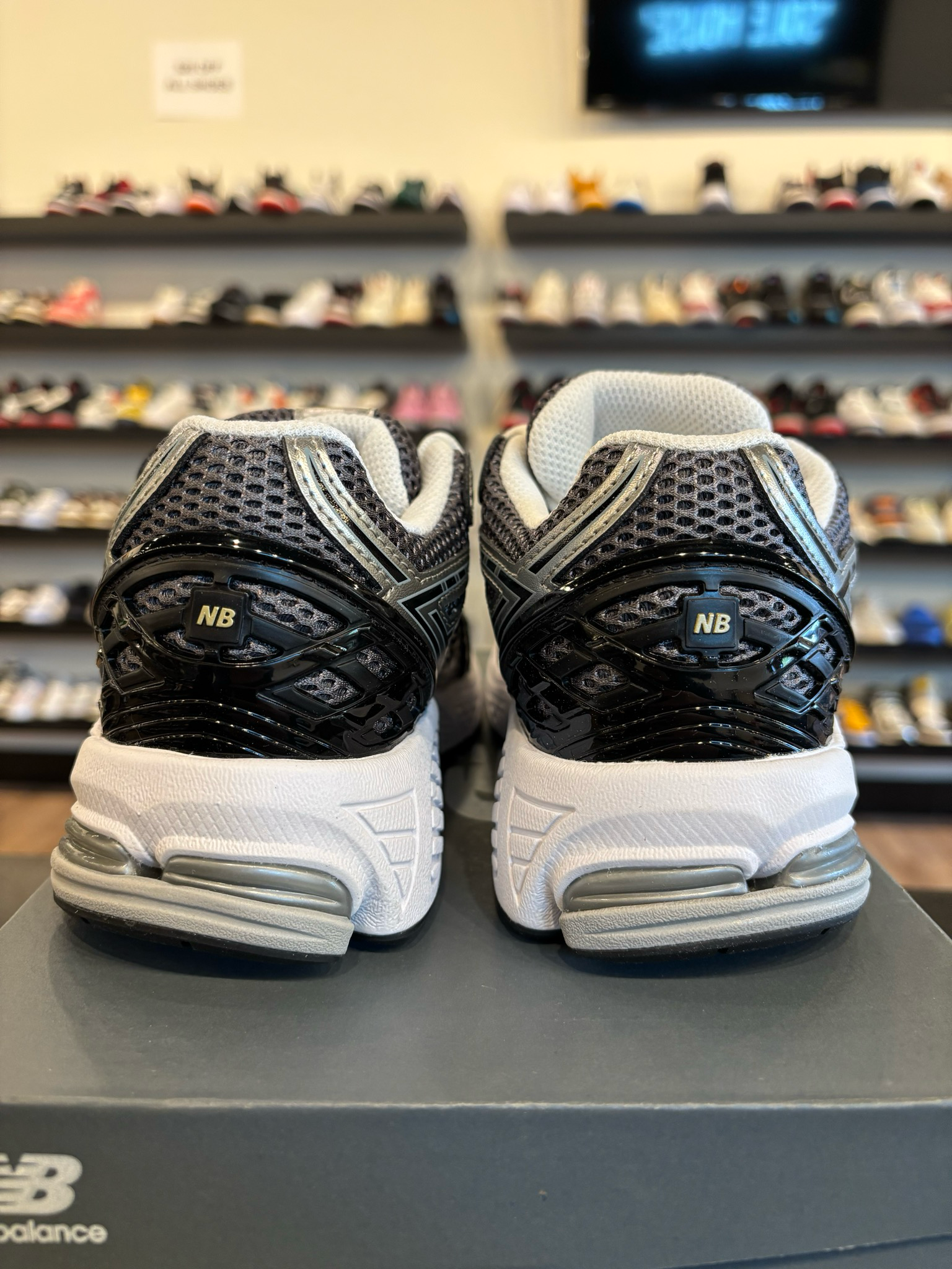 New Balance 1906R Black Gold Size 5.5Y (7W) Brand New