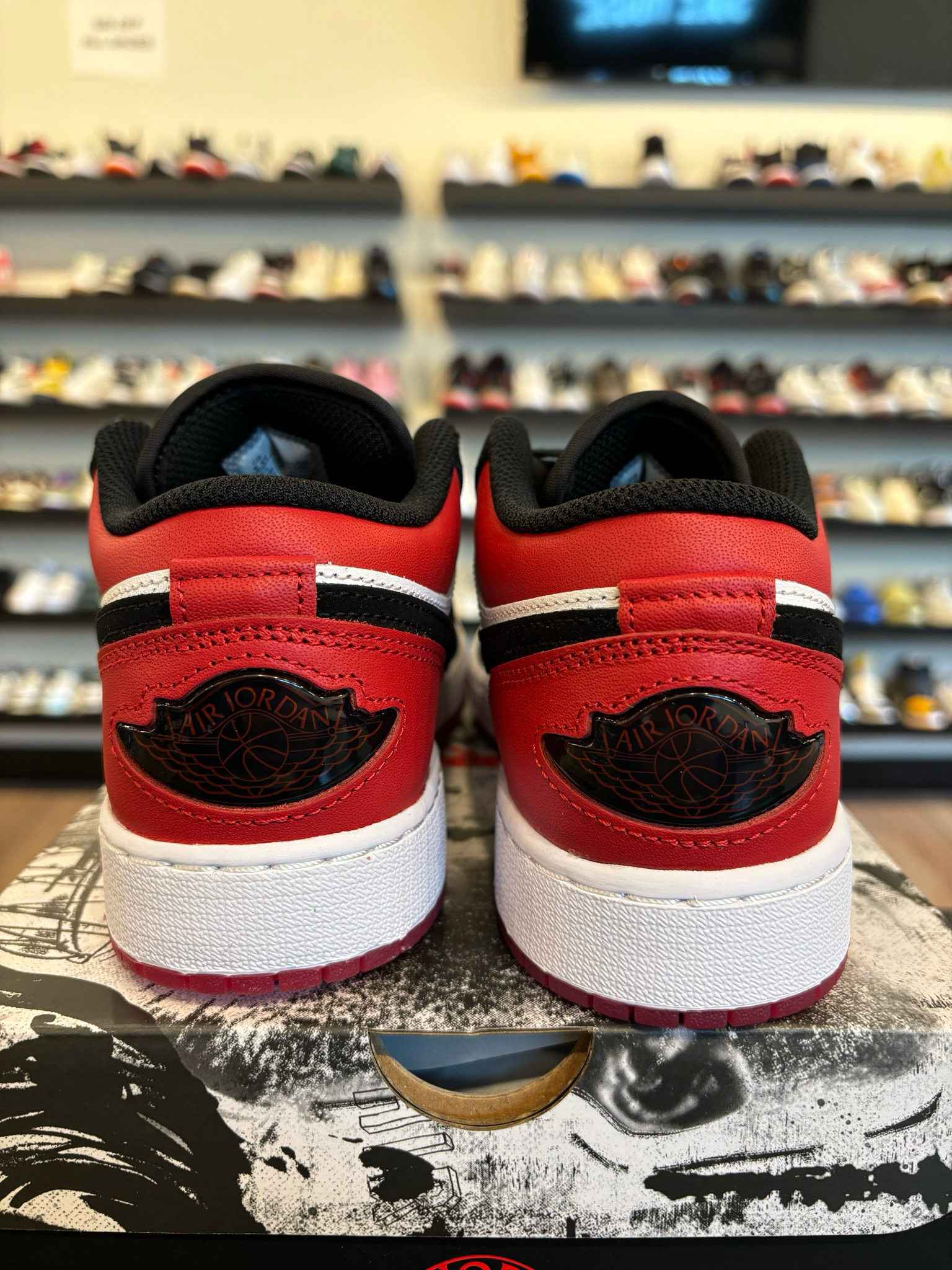 Jordan 1 Low Black Toe 2025 Size 6Y (7.5W) Brand New