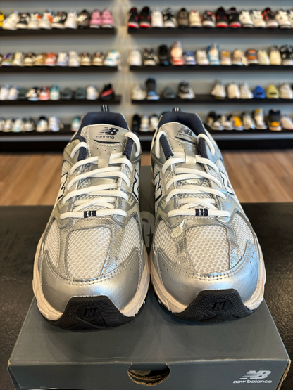 New Balance 530 Fog Navy Size 7Y (8.5W) Brand New (B)