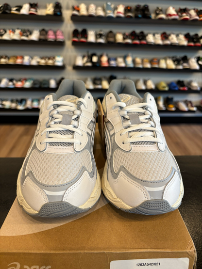 ASICS GEL-NYC 2055 White Grey Size 5.5Y (7W) Brand New