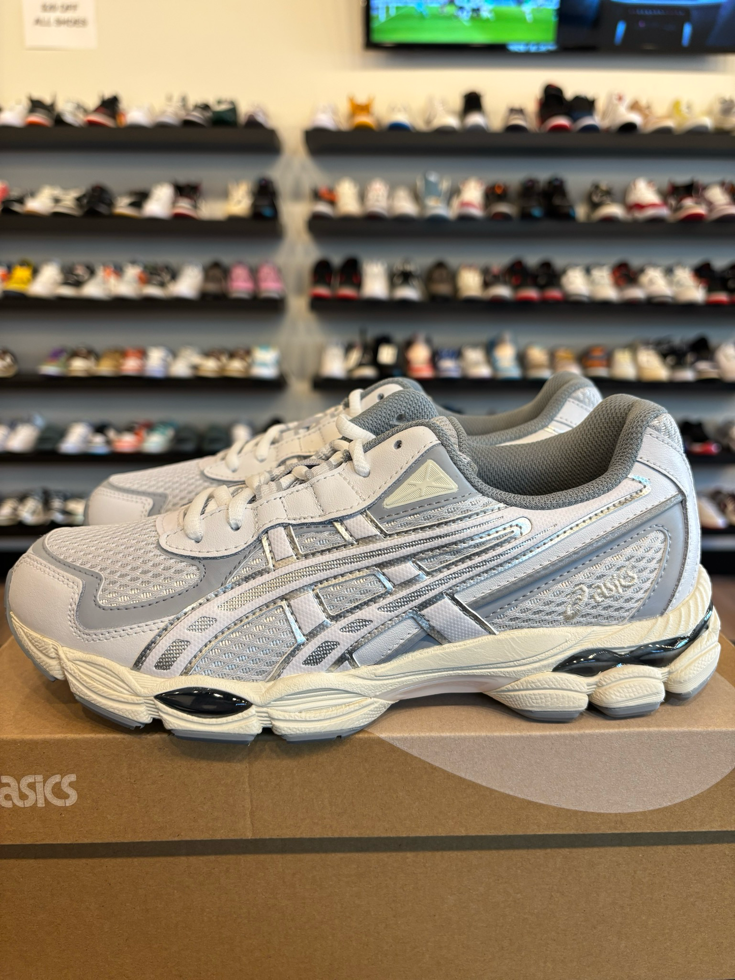 ASICS GEL-NYC 2055 White Grey Size 5.5Y (7W) Brand New
