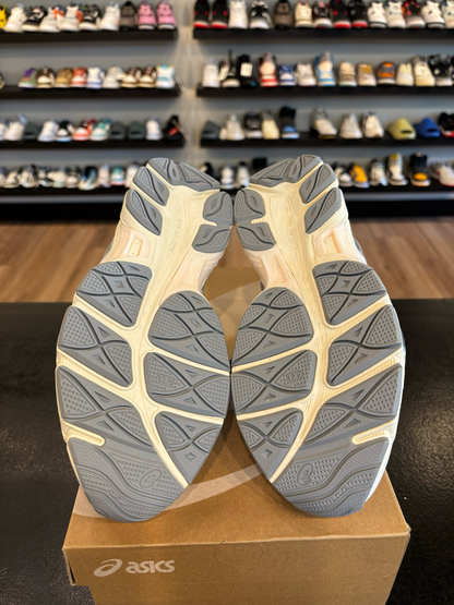 ASICS GEL-NYC 2055 White Grey Size 5.5Y (7W) Brand New