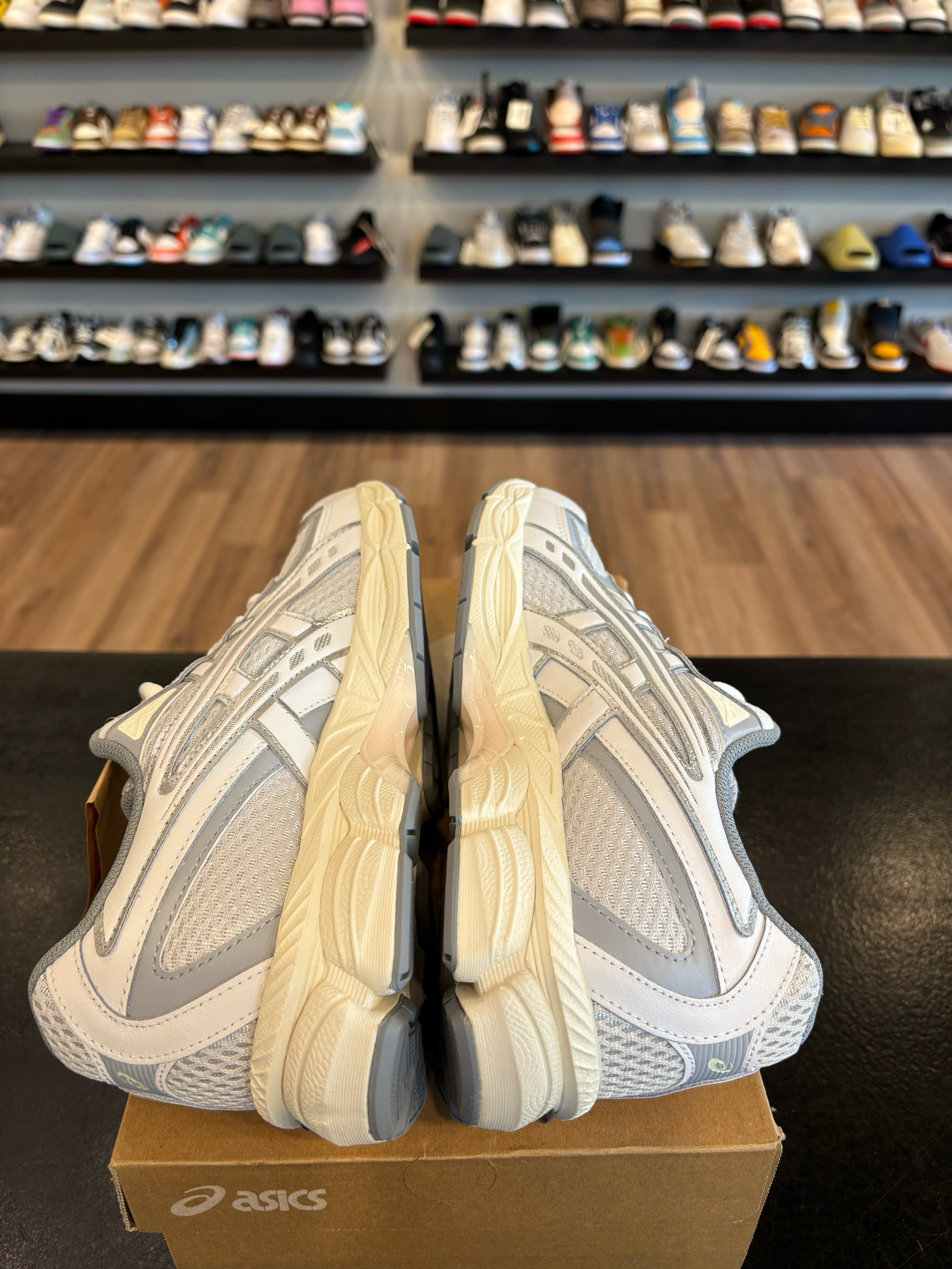 ASICS GEL-NYC 2055 White Grey Size 5.5Y (7W) Brand New