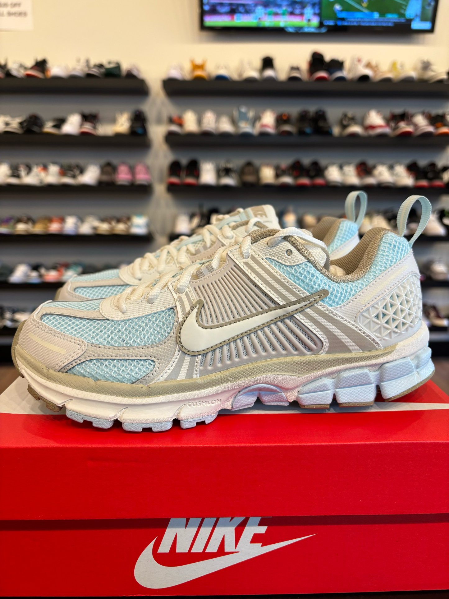 Nike Vomero 5 Glacier Blue Size 5.5Y (7W) Brand New