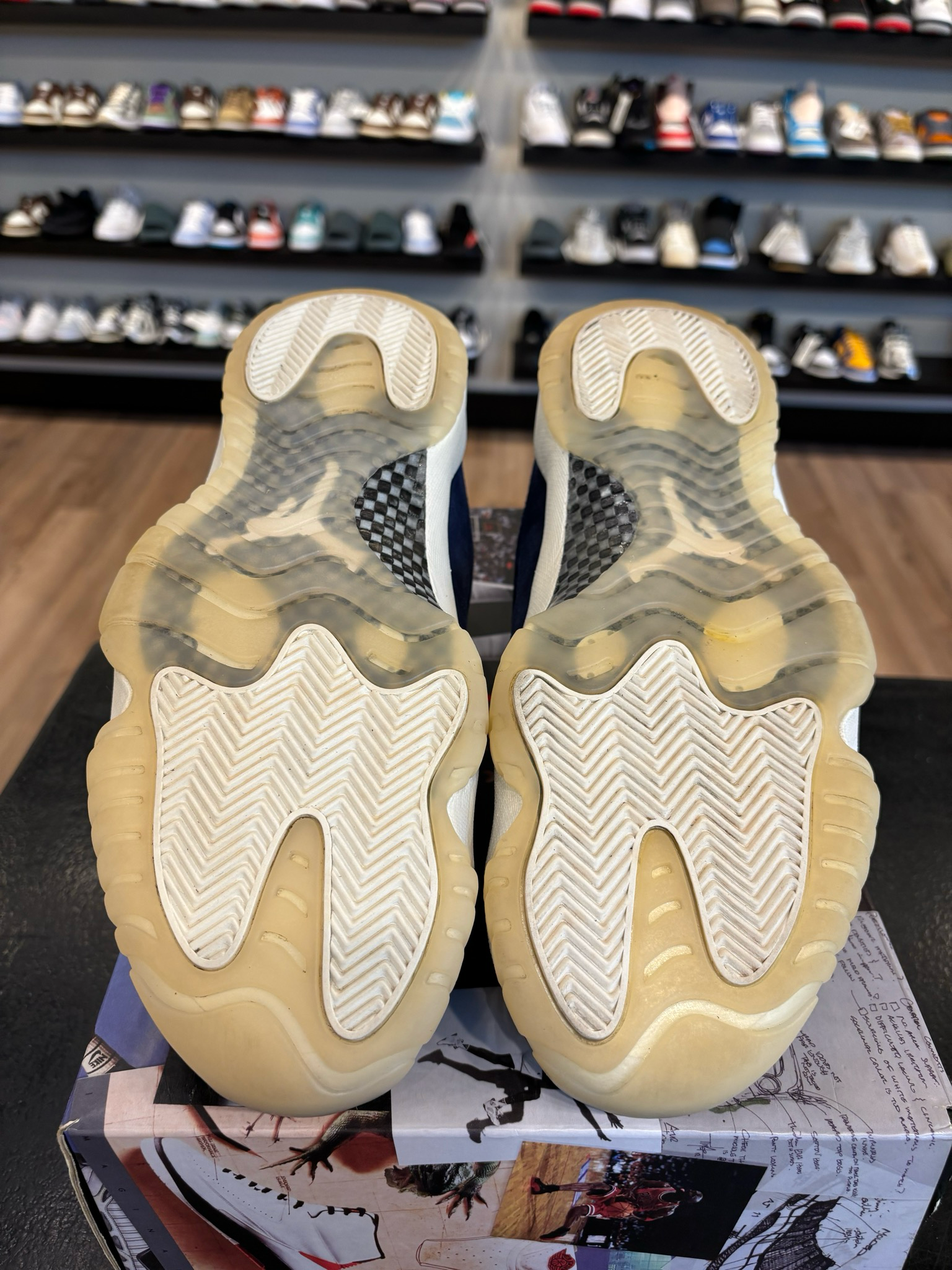 Jordan 11 Low Derek Jeter Size 10 Pre-Owned