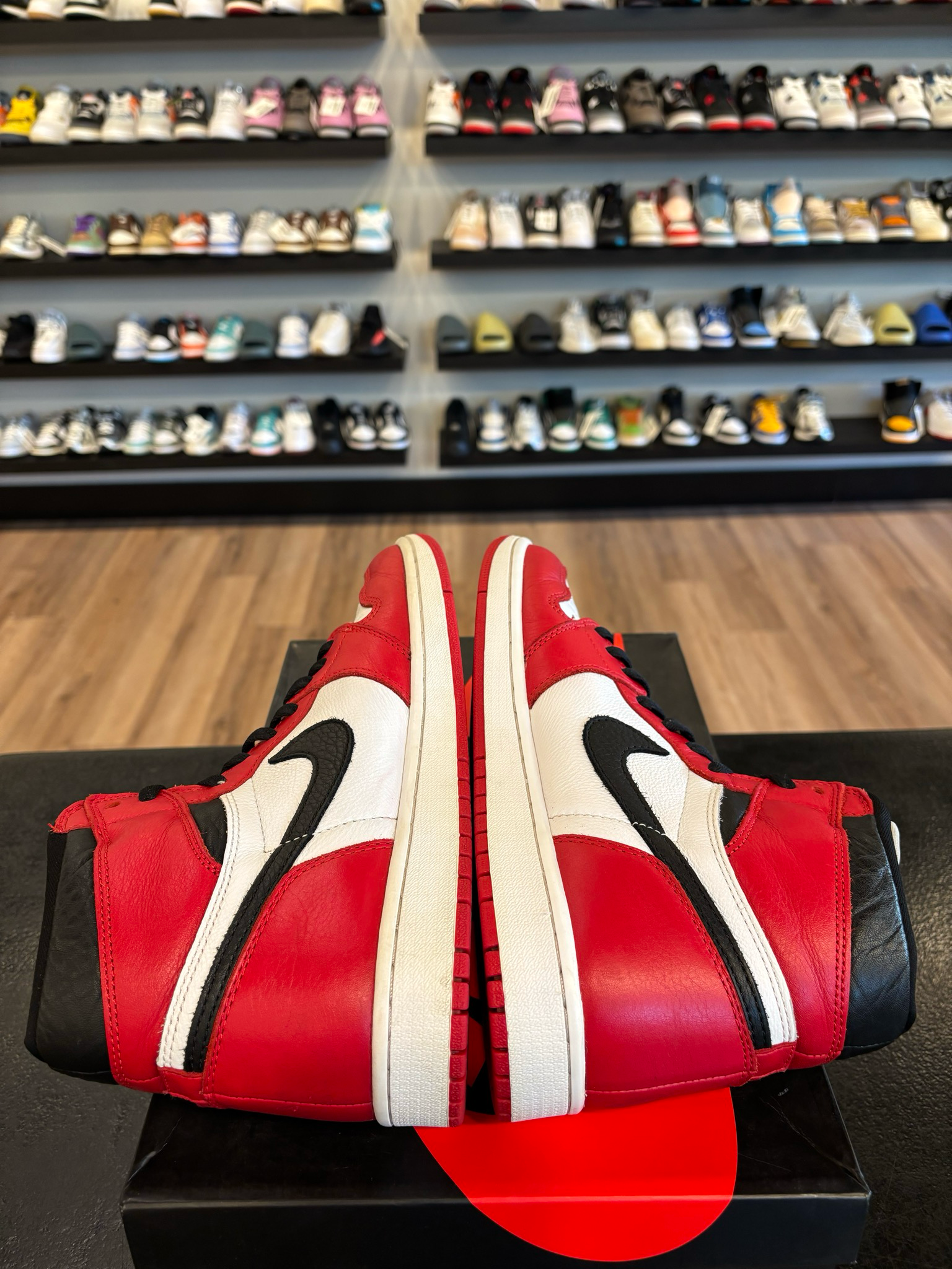 Jordan 1 Homage To Home Size 10 Pre-Owned