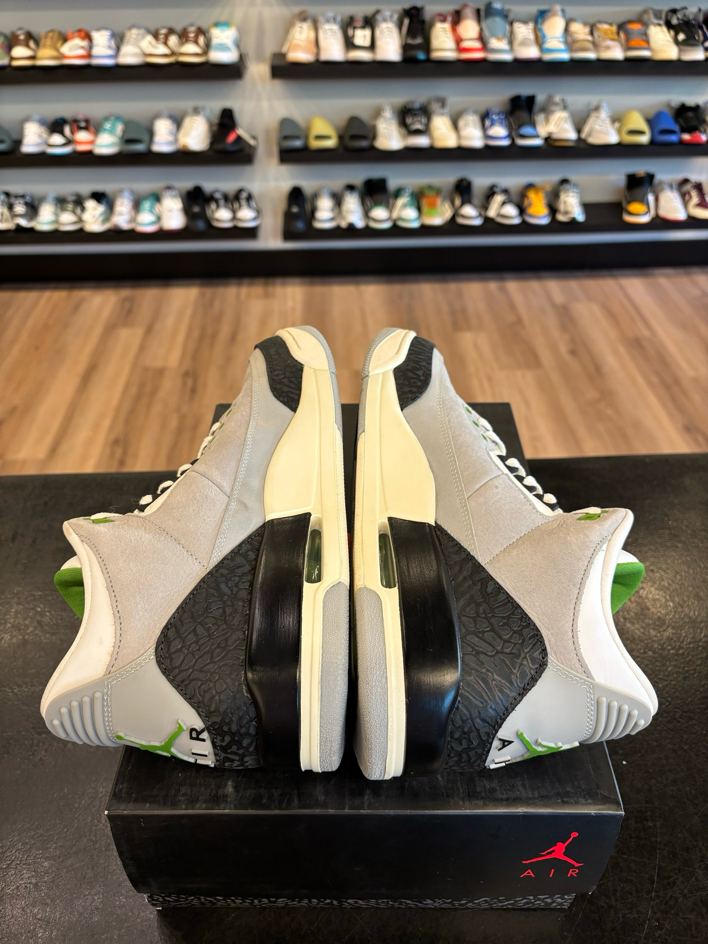 Jordan 3 Chlorophyll Size 10 Pre-Owned