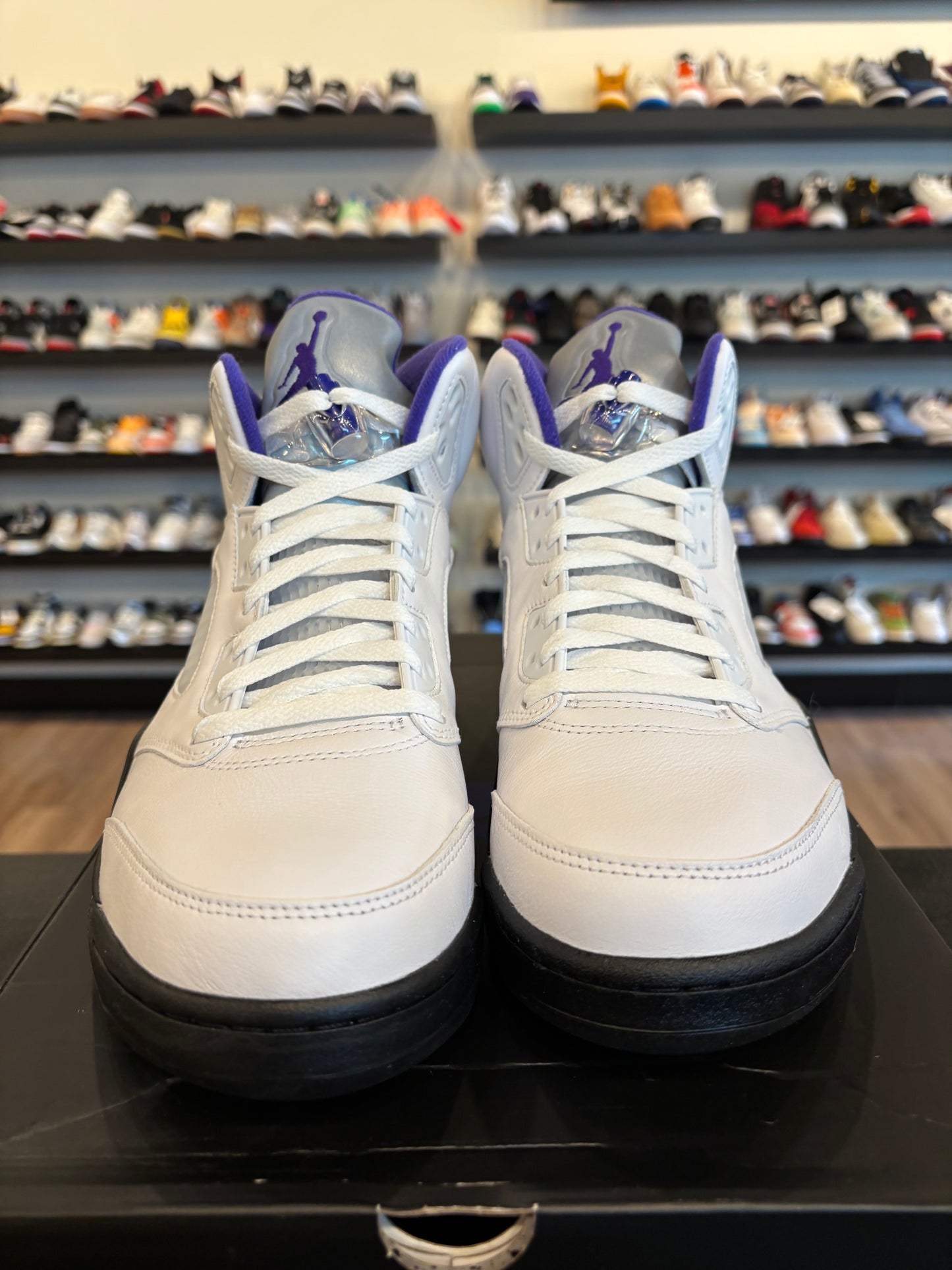 Jordan 5 Dark Concord Size 10 Pre-Owned