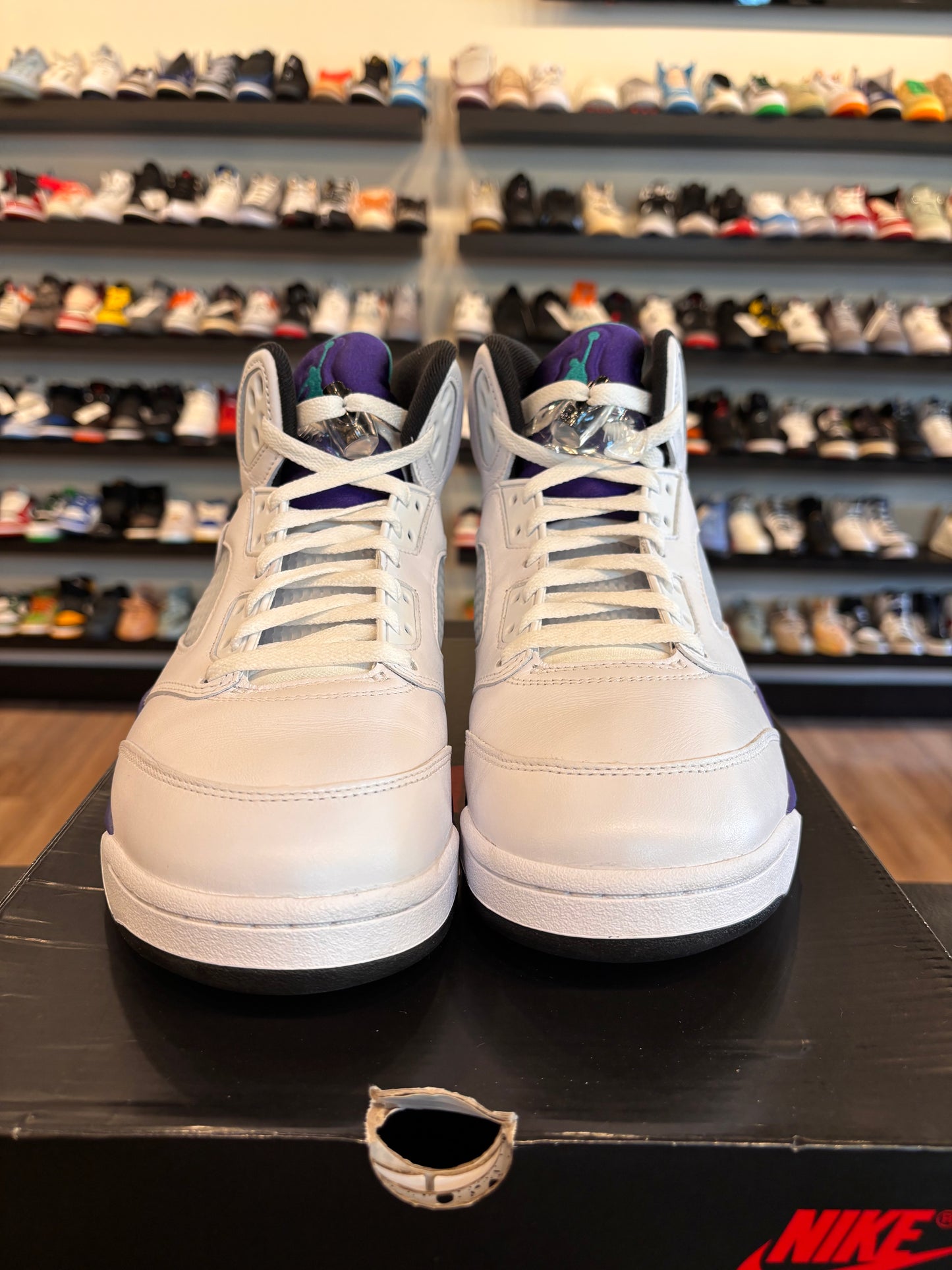 Jordan 5 Grape 2025 Size 10.5 Pre-Owned