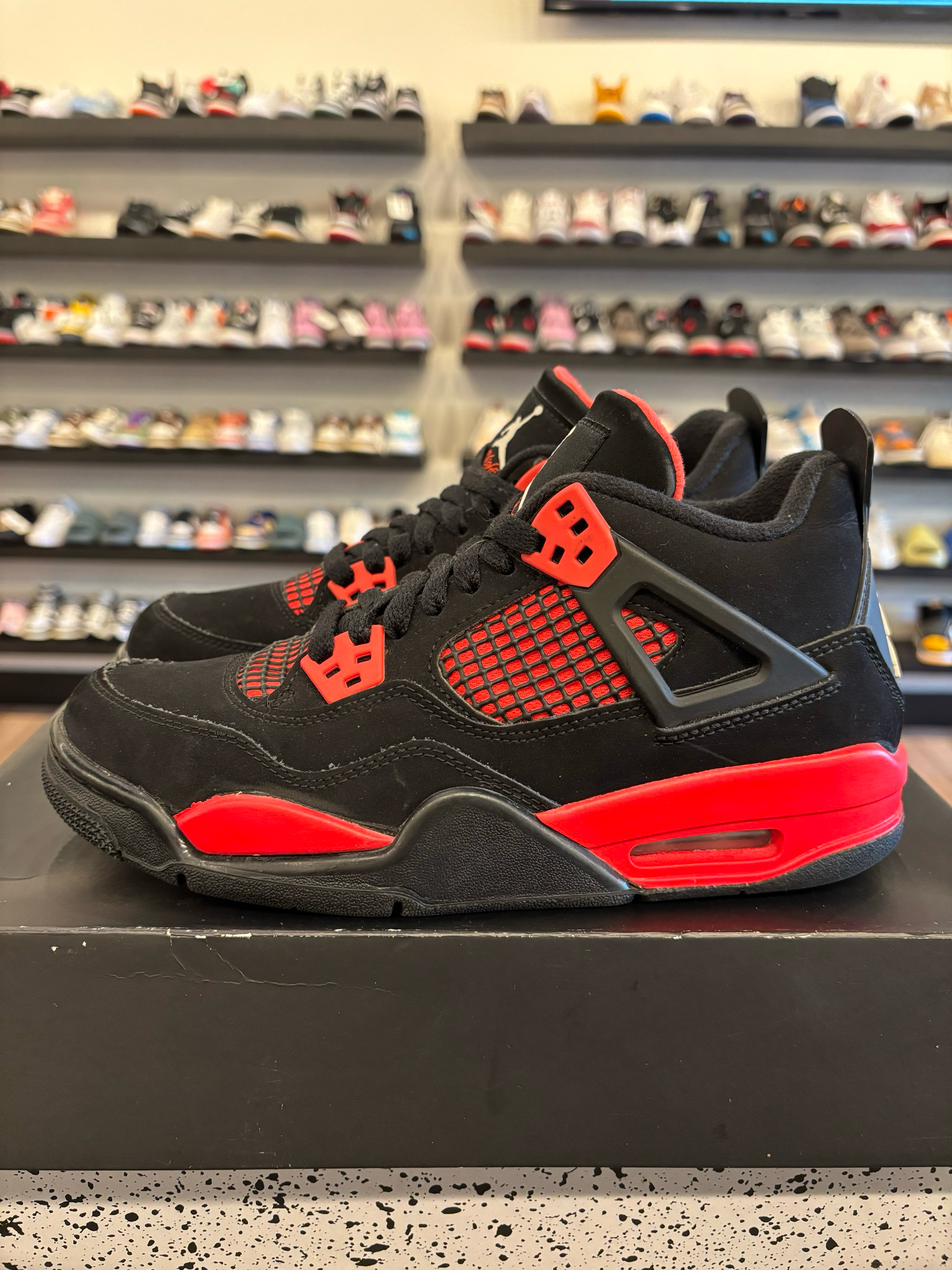 Jordan 4 Red Thunder Size 5.5Y (7W) Pre-Owned