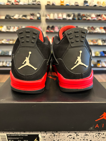 Jordan 4 Red Thunder Size 5.5Y (7W) Pre-Owned