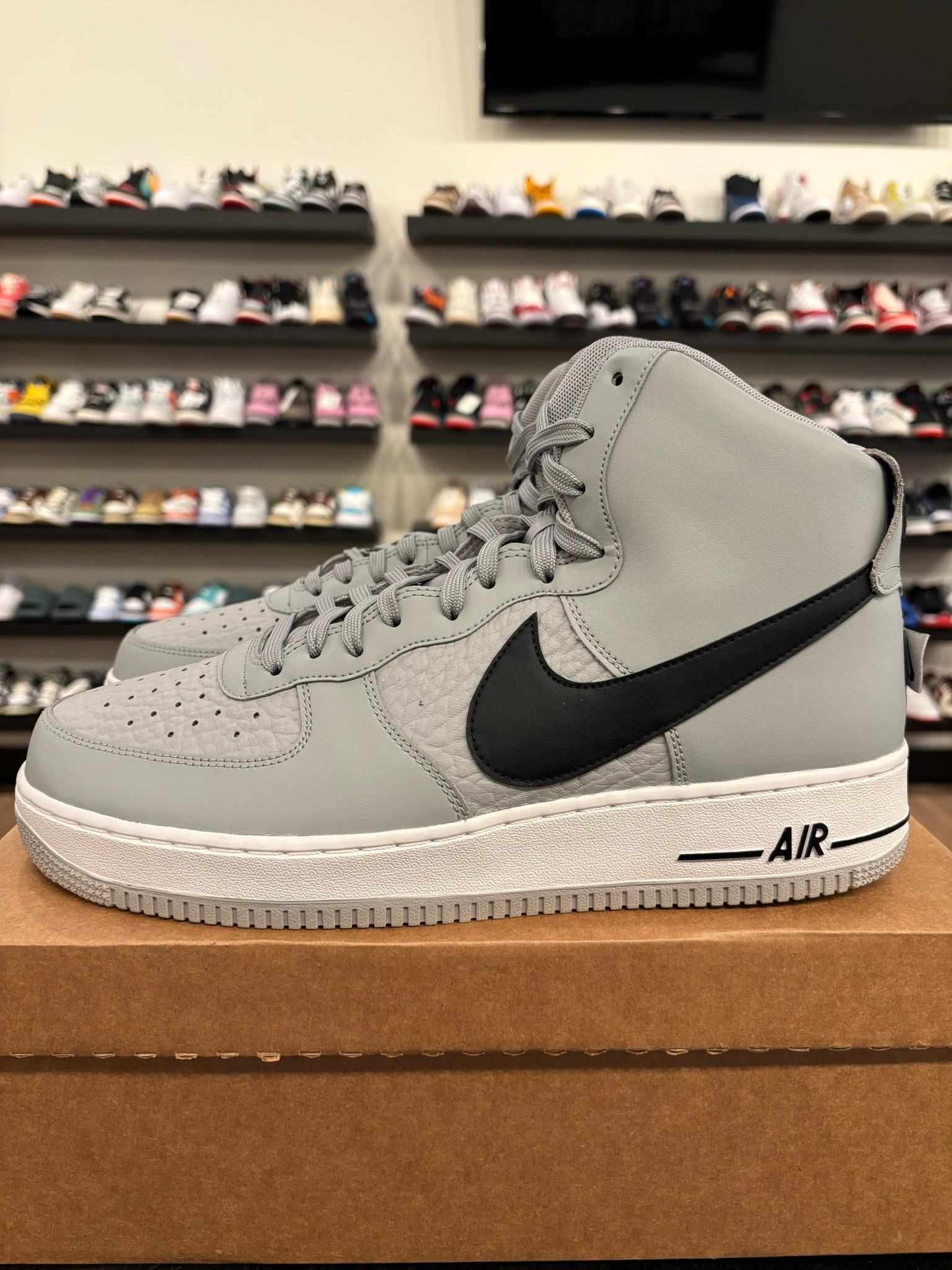 Nike Air Force 1 High NBA Silver Size 12 Pre-Owned (No Box)