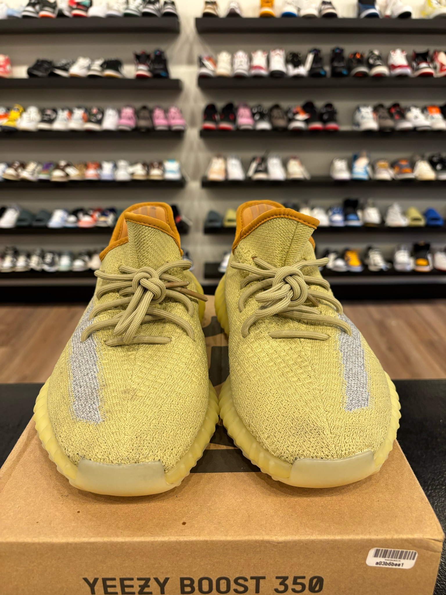 Yeezy 350 V2 Marsh Size 9.5 Pre-Owned