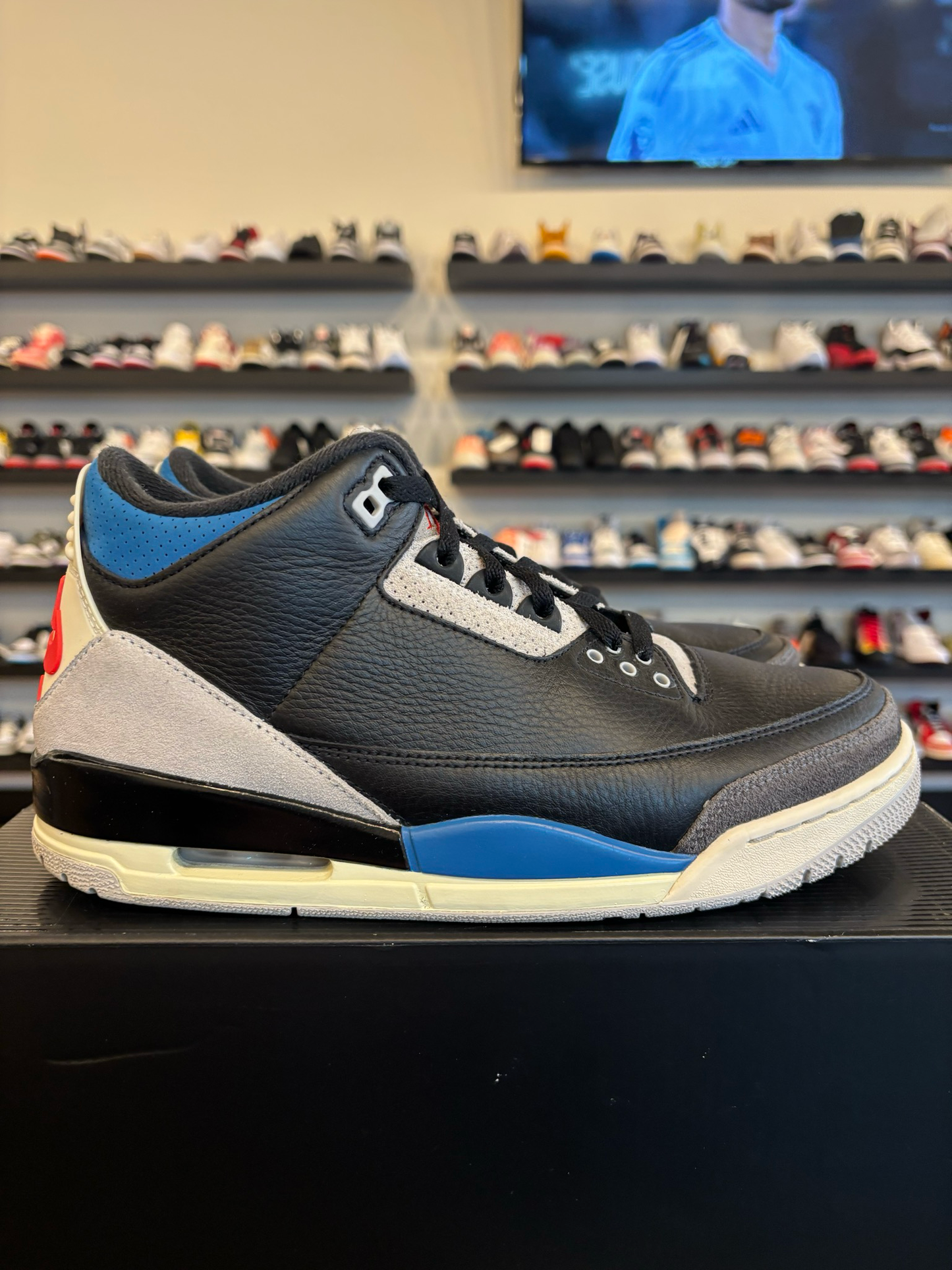 Jordan 3 Rare Air Size 9.5 Pre-Owned