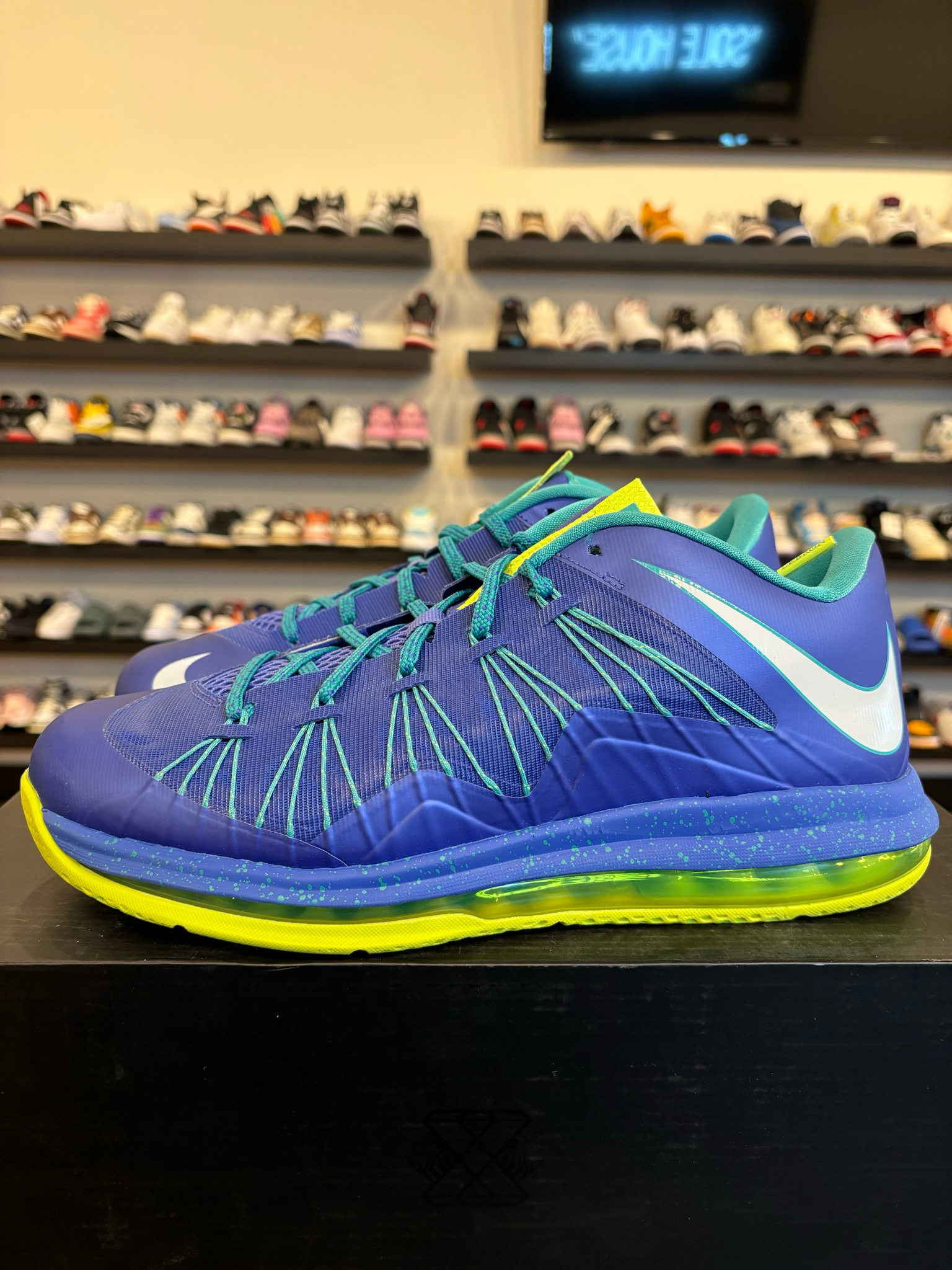 Nike Air Max LeBron 10 Low Sprite Size 10.5 Brand New