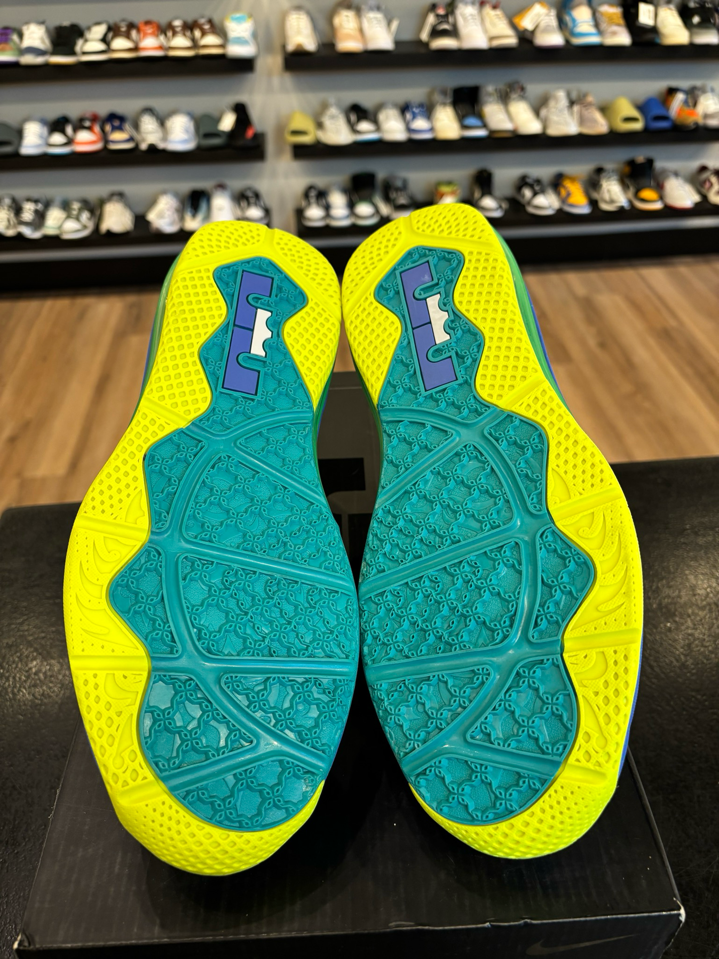 Nike Air Max LeBron 10 Low Sprite Size 10.5 Brand New