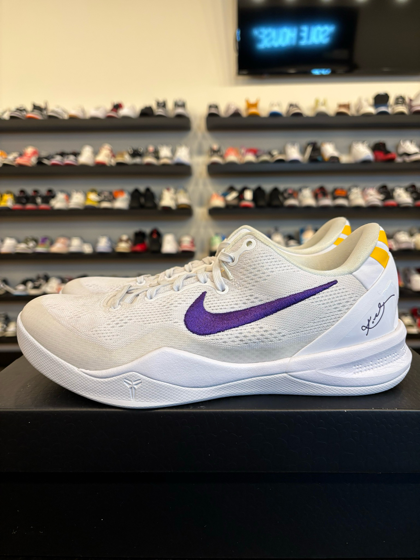 Nike Kobe 8 Protro Lakers Home Size 8 Pre-Owned