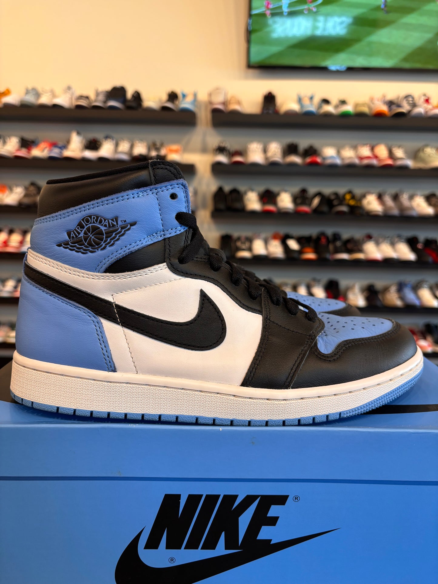 Jordan 1 UNC Toe Size 9 Pre-Owned