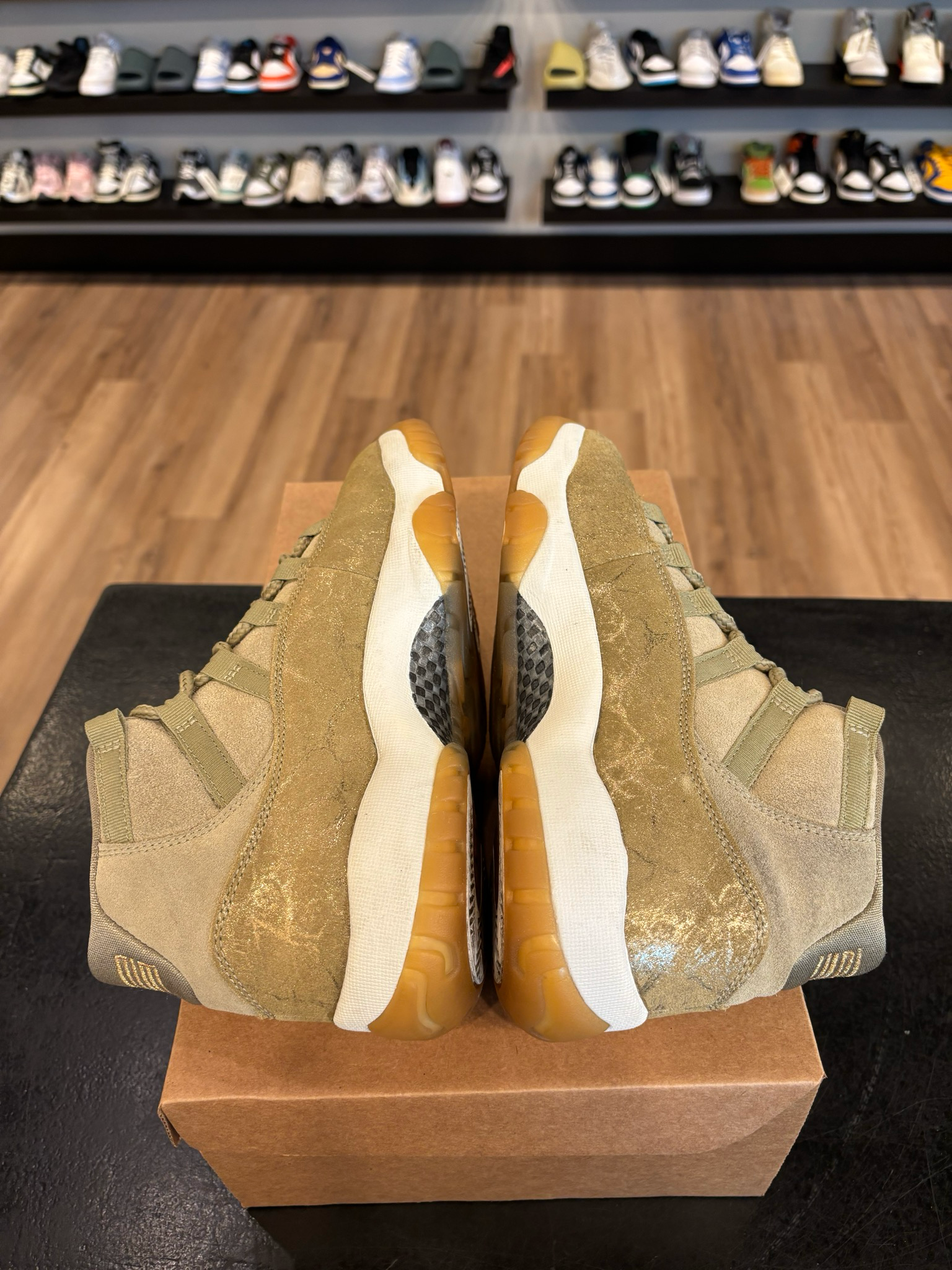 Jordan 11 Neutral Olive Size 6Y (7.5W) Pre-Owned (No Box) (B)