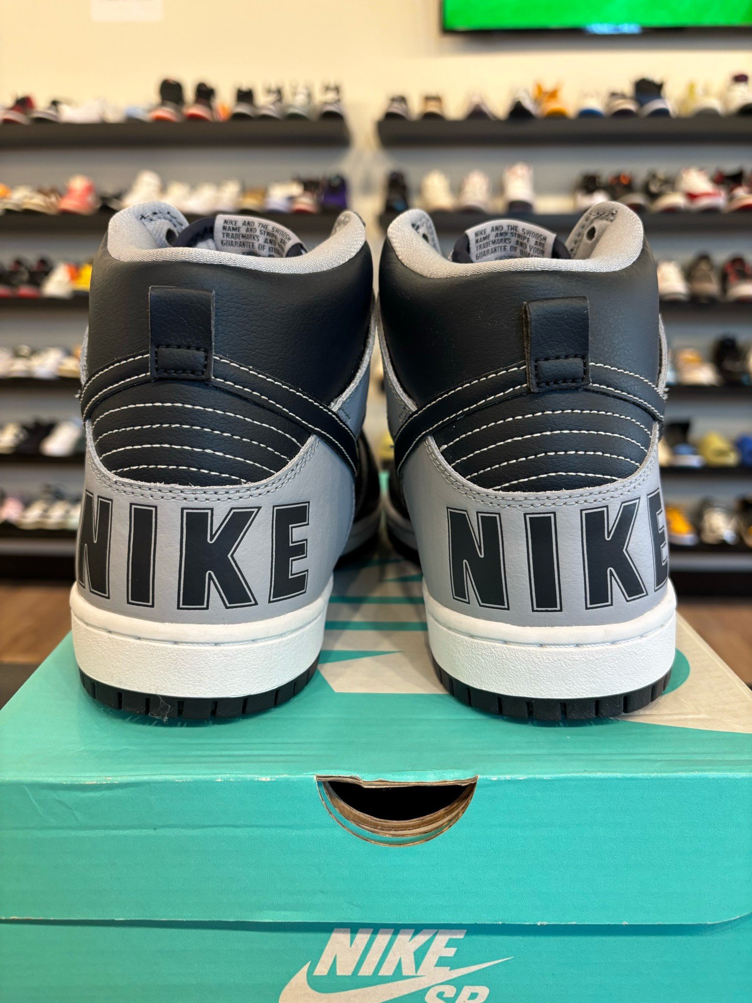 Nike SB Dunk High Georgetown Size 9.5 Brand New