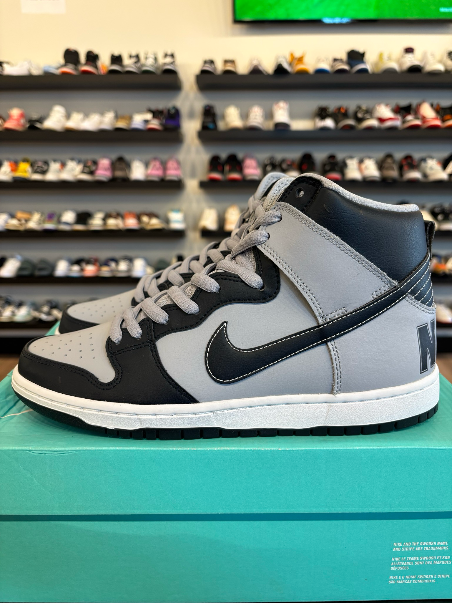 Nike SB Dunk High Georgetown Size 9.5 Brand New