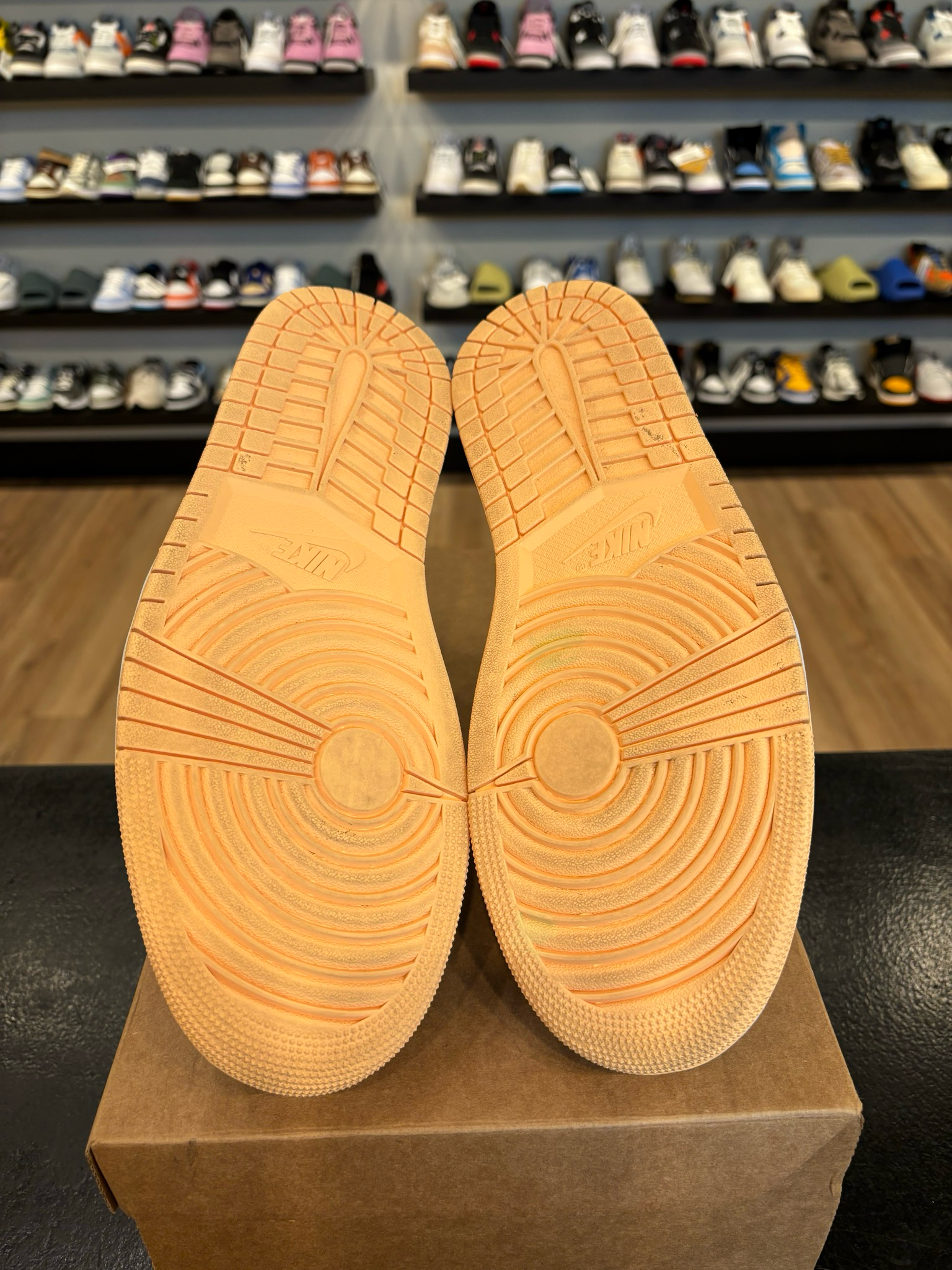 Jordan 1 Mid Aquatone Size 10.5 Pre-Owned (No Box)