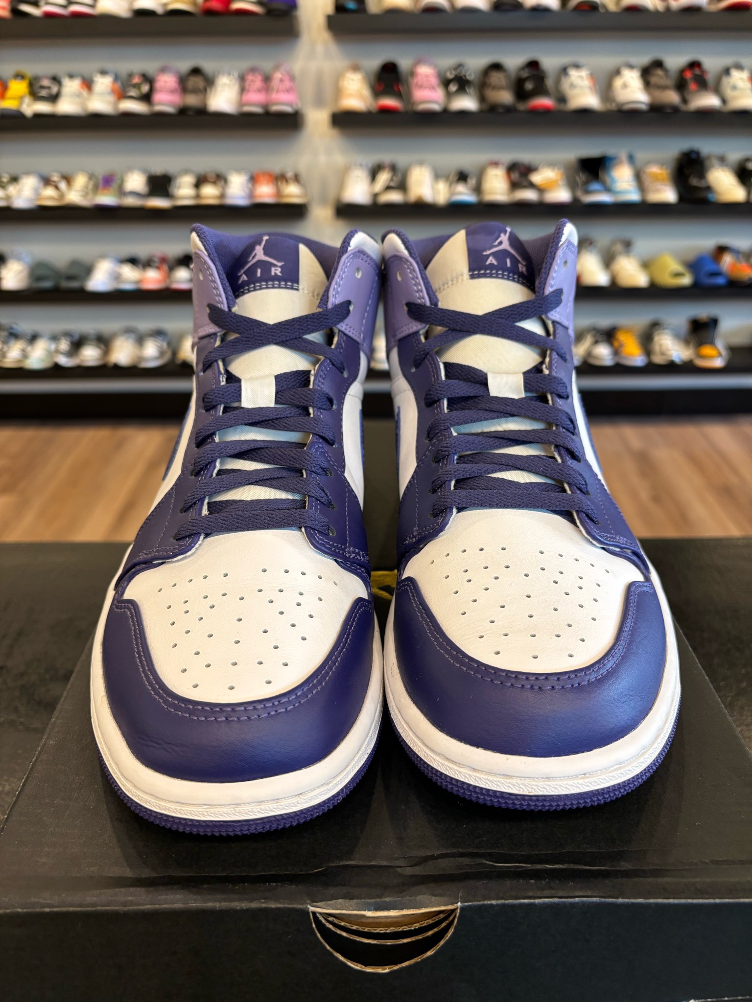 Jordan 1 Mid Blueberry Size 10.5 Pre-Owned
