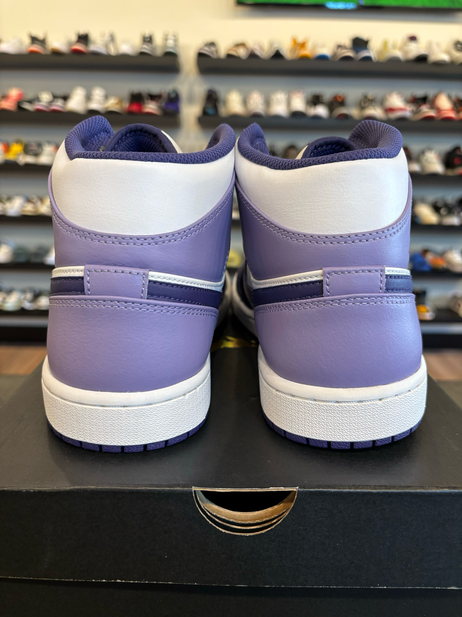 Jordan 1 Mid Blueberry Size 10.5 Pre-Owned