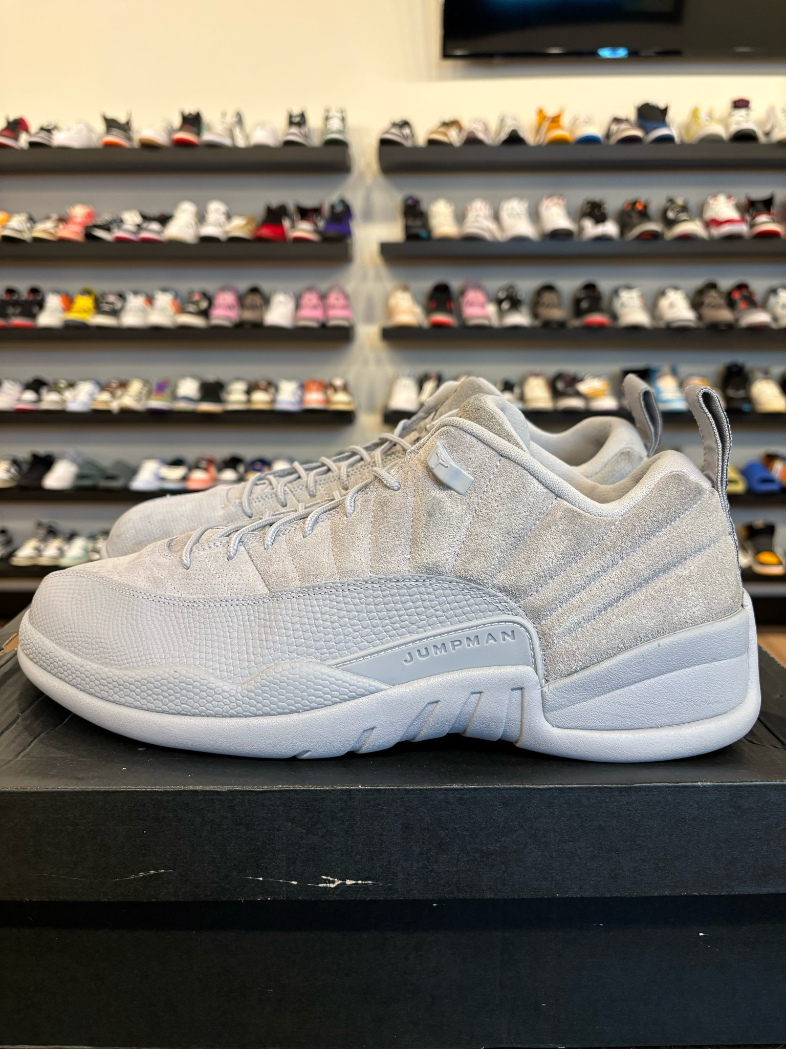 Jordan 12 Low Wolf Grey Size 13 Pre-O​wned
