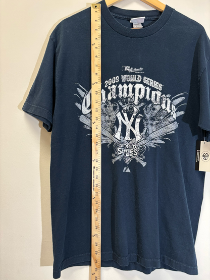Yankees 2009 World Series Champs Tee Blue Size Large Vintage