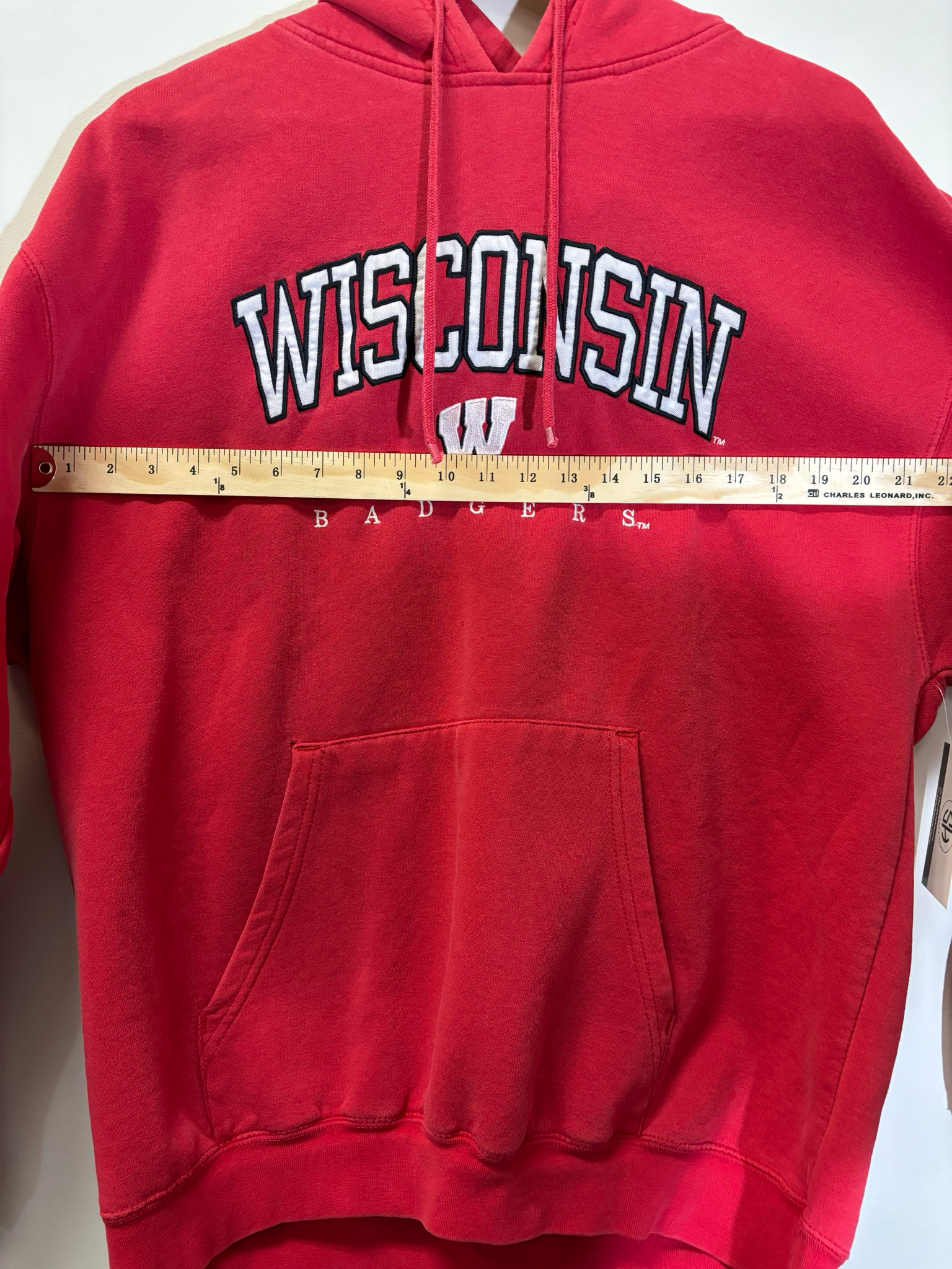 University Of Wisconsin Bagers Hoodie Red Size XL Vintage