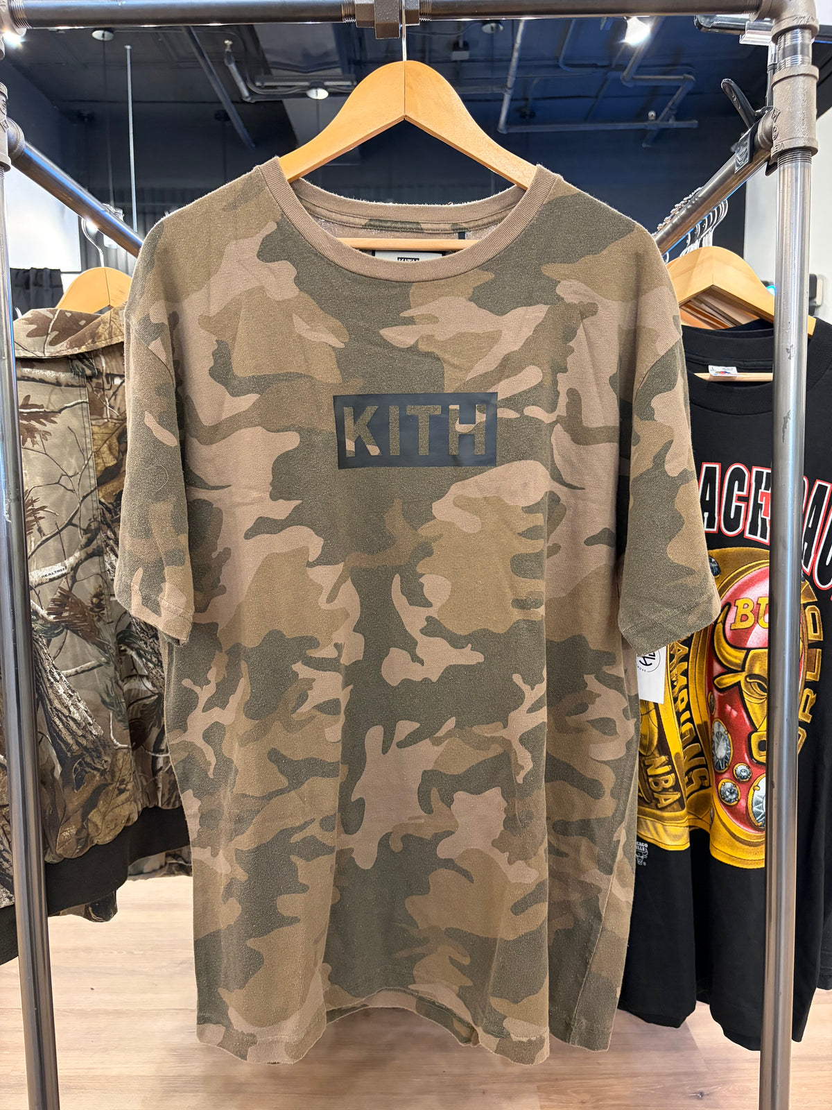 Kith Camo Box Logo Tee Size XL Brand New