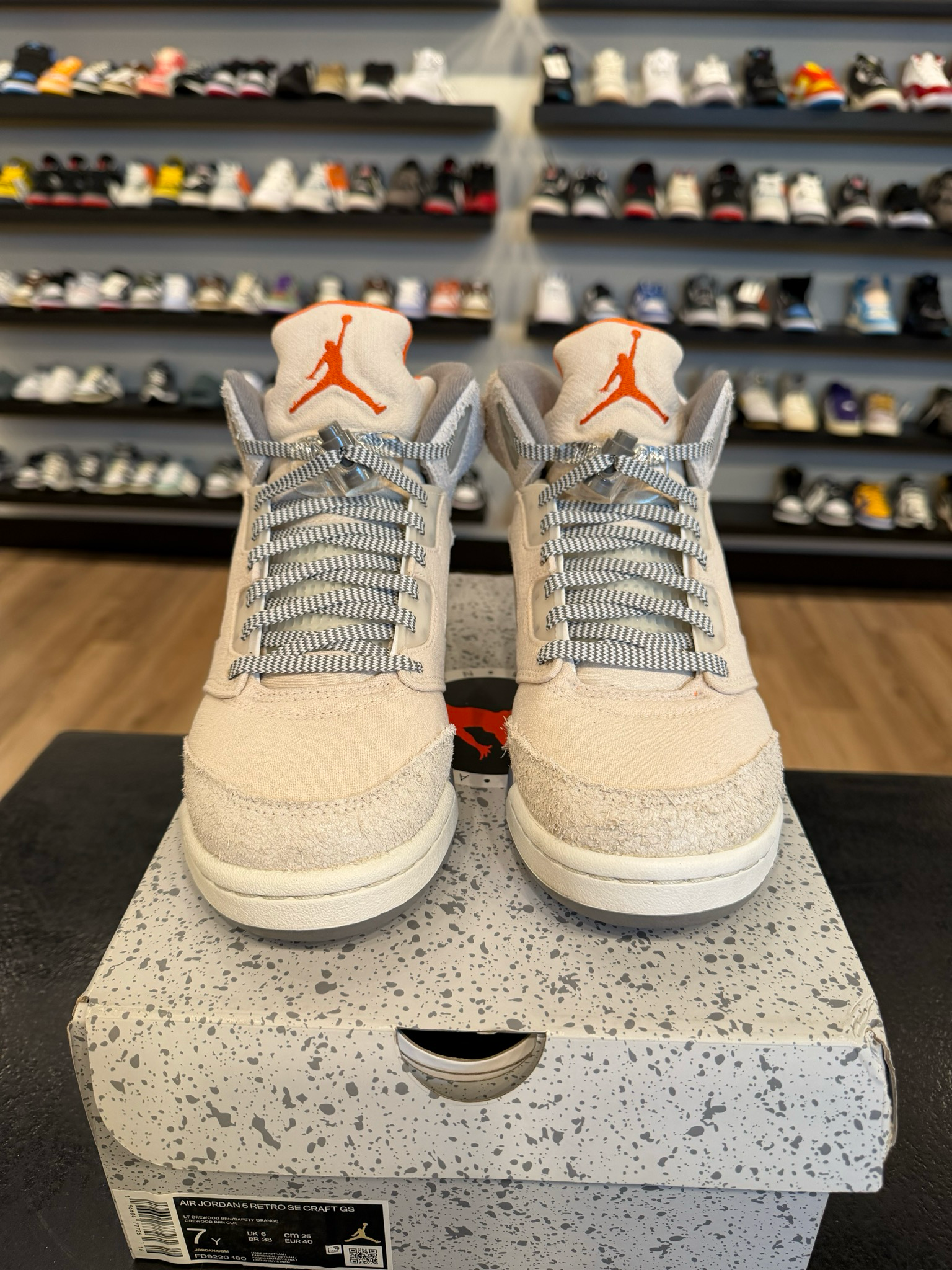 Jordan 5 Craft Ivory Size 7Y (8.5W) Pre-Owned