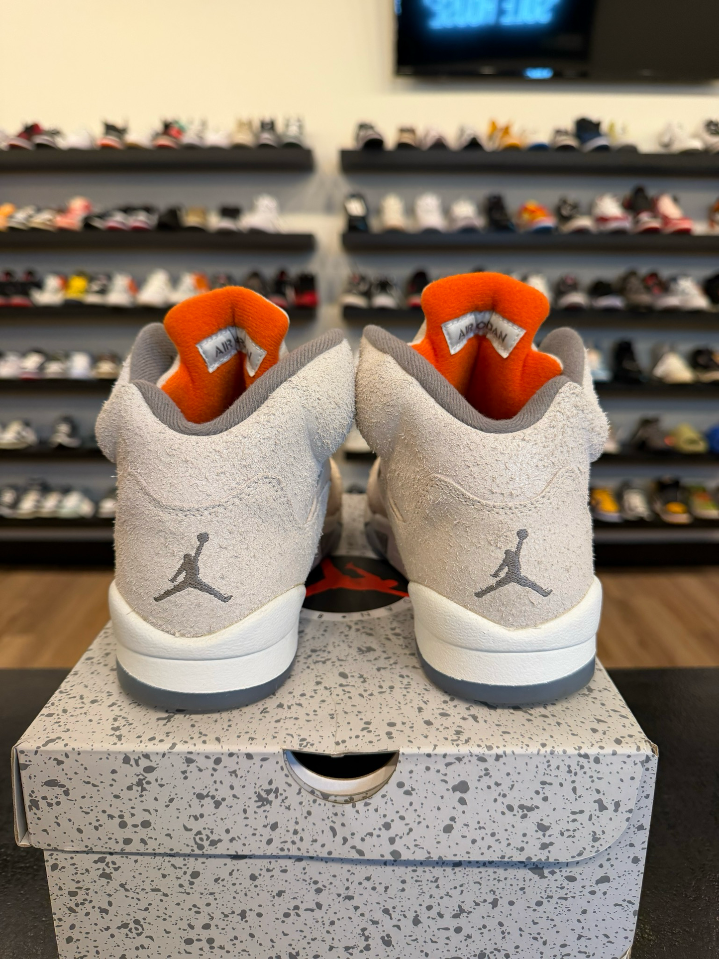 Jordan 5 Craft Ivory Size 7Y (8.5W) Pre-Owned